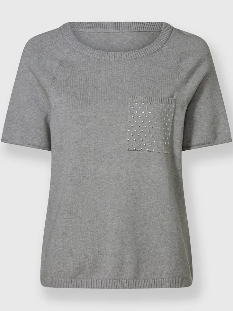 Pull doux avec poche poitrine et manches courtes roulottées