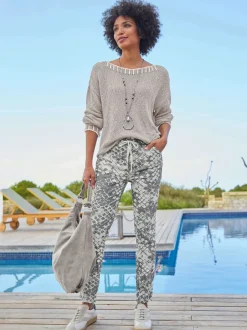 Pull encolure ronde avec coutures contrastées en coton doux