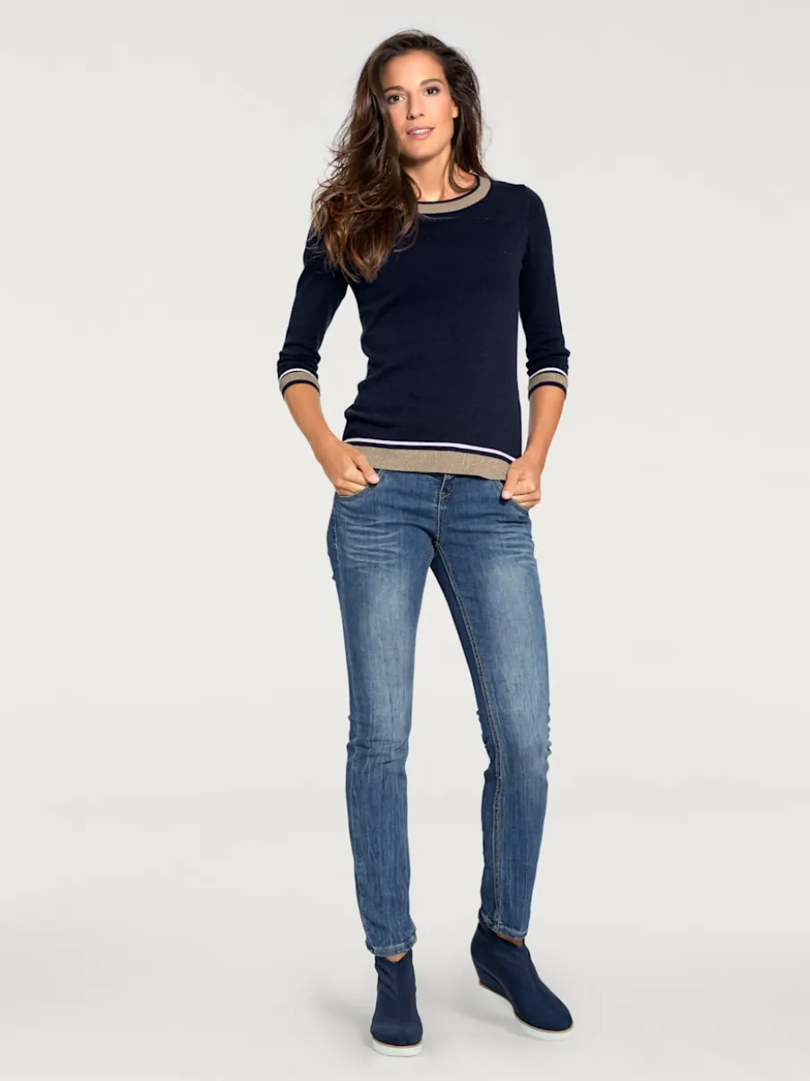 Pull à encolure ronde avec manches 3/4 en tricot doux et brillant