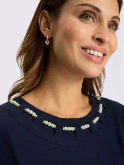 Pull à encolure ronde avec perles et manches trois quarts