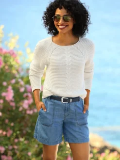 Pull en fil fantaisie léger avec encolure ronde manches longues