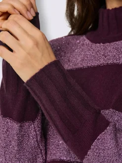 Pull en laine avec col montant et rayures scintillantes
