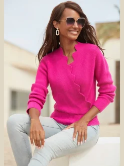 Pull en tricot à bord ondulé avec manches longues et tricot doux