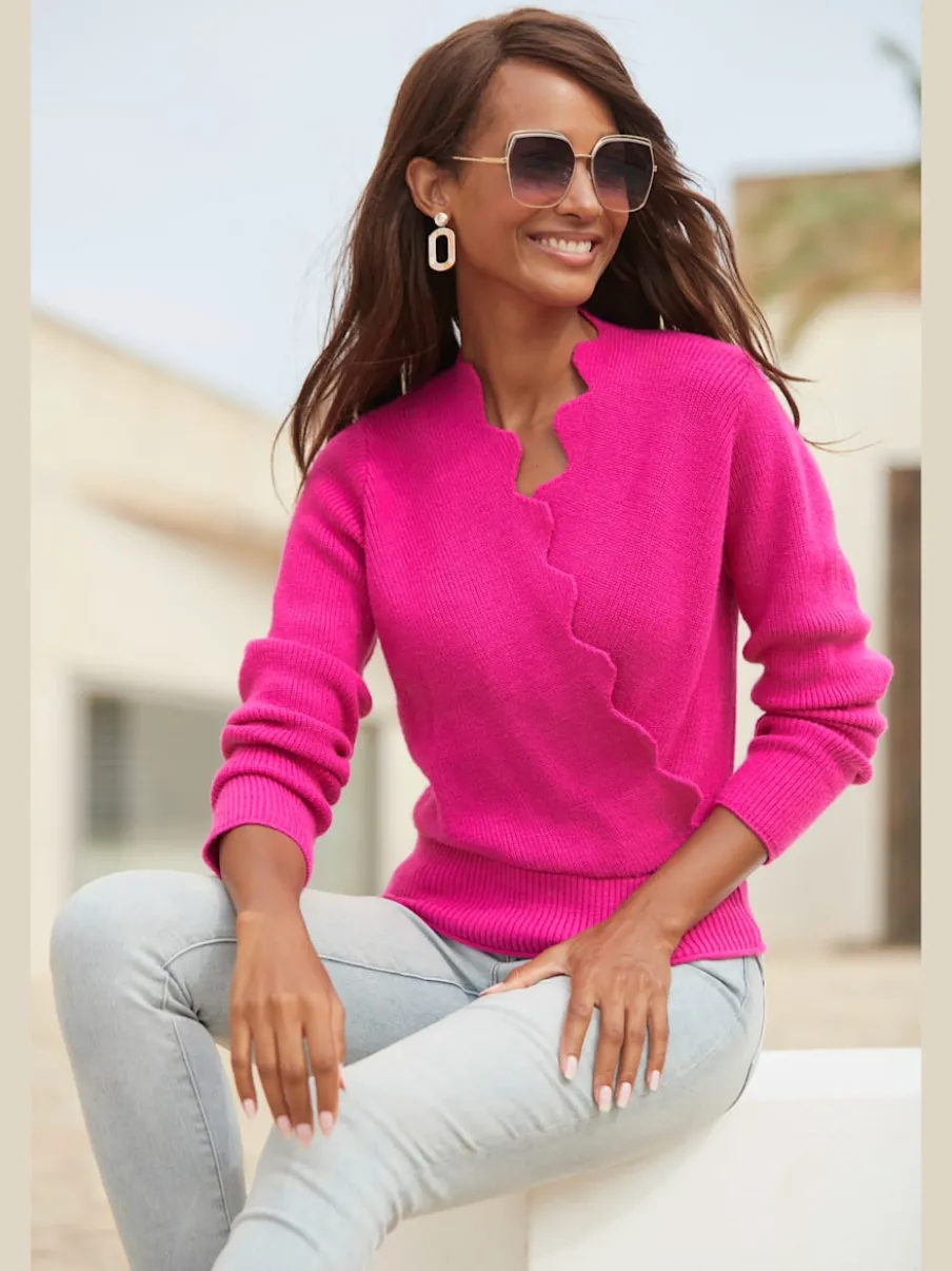 Pull en tricot à bord ondulé avec manches longues et tricot doux