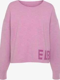 Pull en tricot doux avec encolure ronde et manches longues