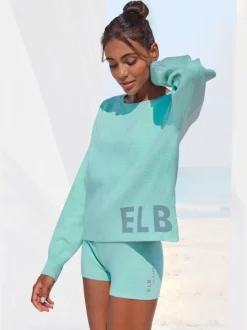 Pull en tricot doux avec encolure ronde et manches longues
