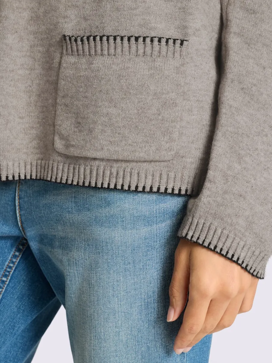 Pull en tricot doux à encolure en V et poches