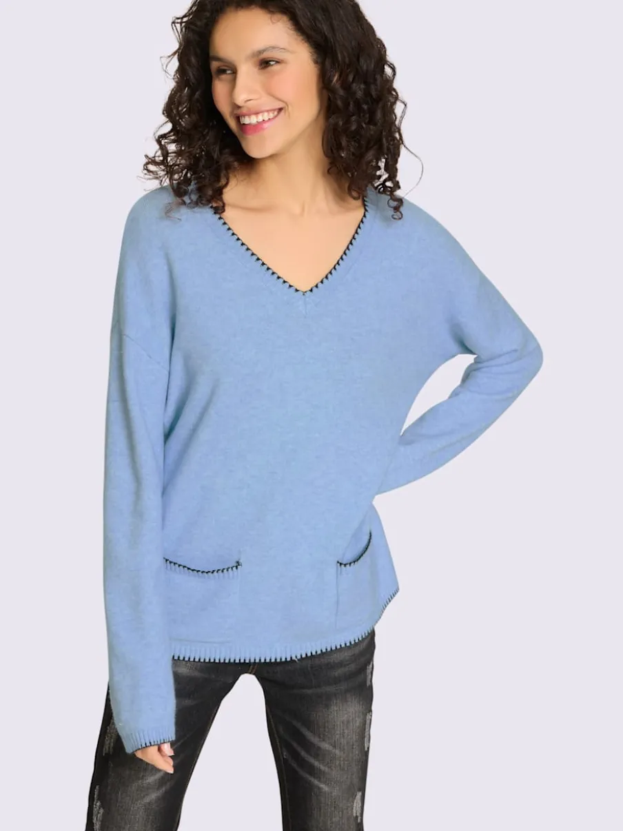 Pull en tricot doux à encolure en V et poches