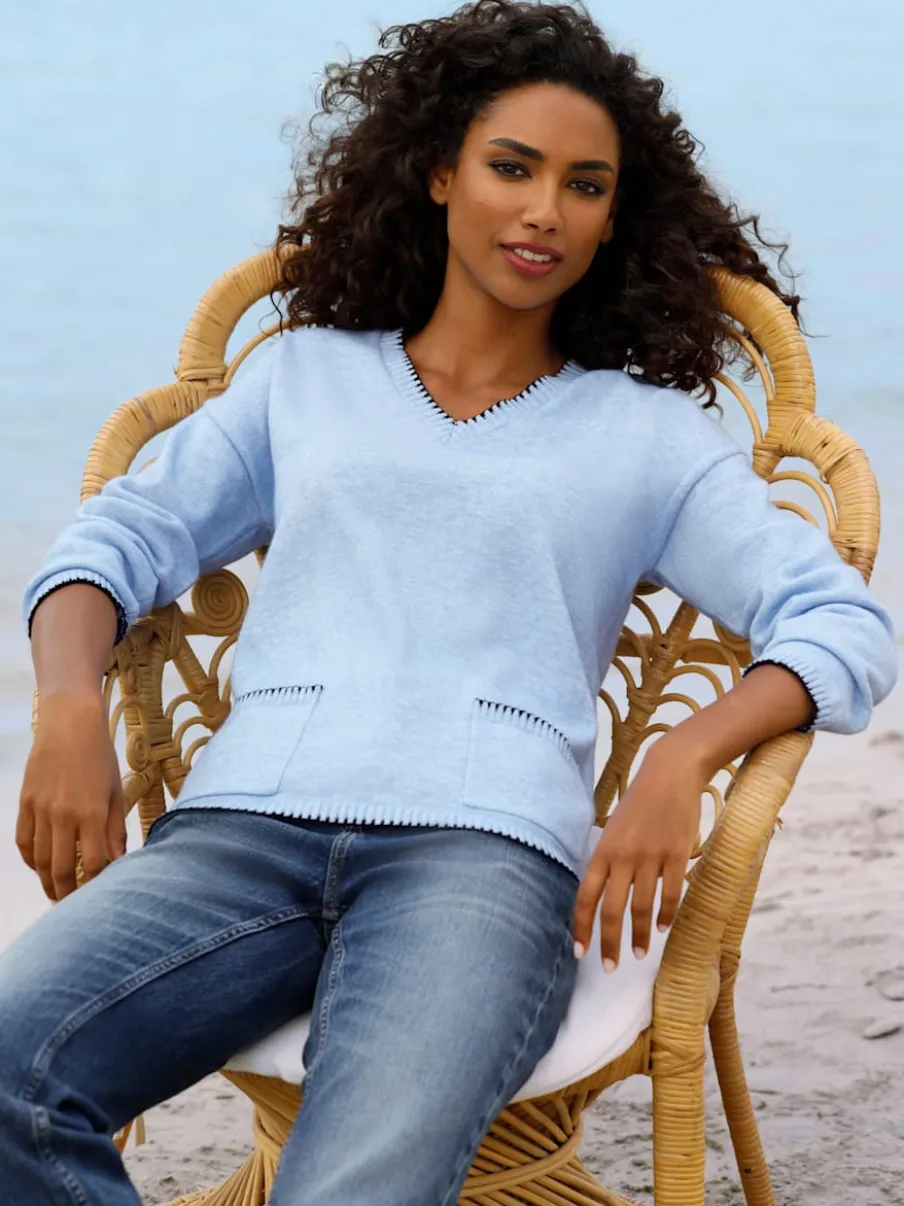 Pull en tricot doux à encolure en V et poches