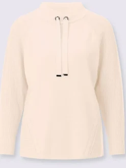 Pull en tricot fin avec col montant et manches raglan