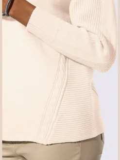 Pull en tricot fin avec col montant et manches raglan