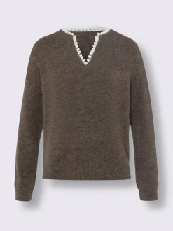 Pull en tricot fin avec empiècement dentelle délicat