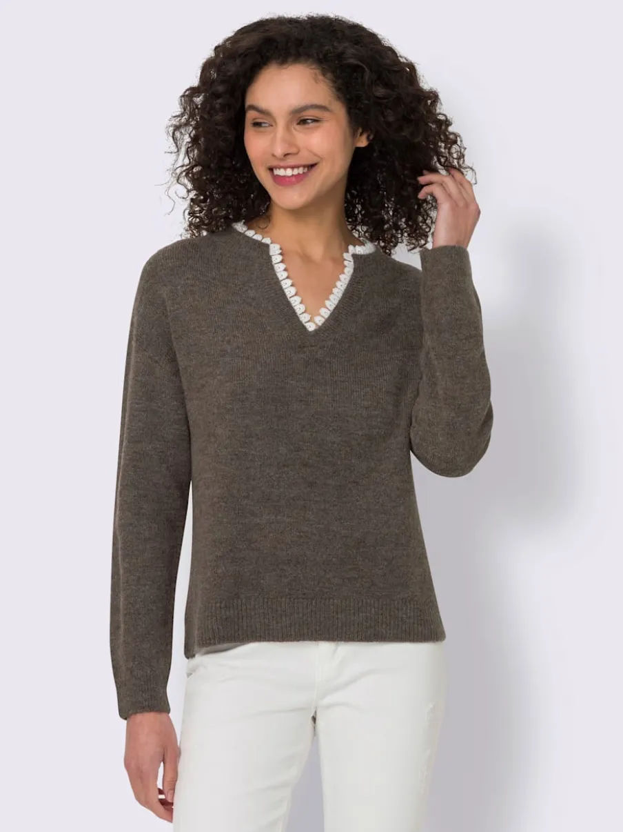 Pull en tricot fin avec empiècement dentelle délicat