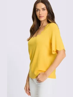 Pull en tricot fin avec encolure carrée et manches chauve-souris
