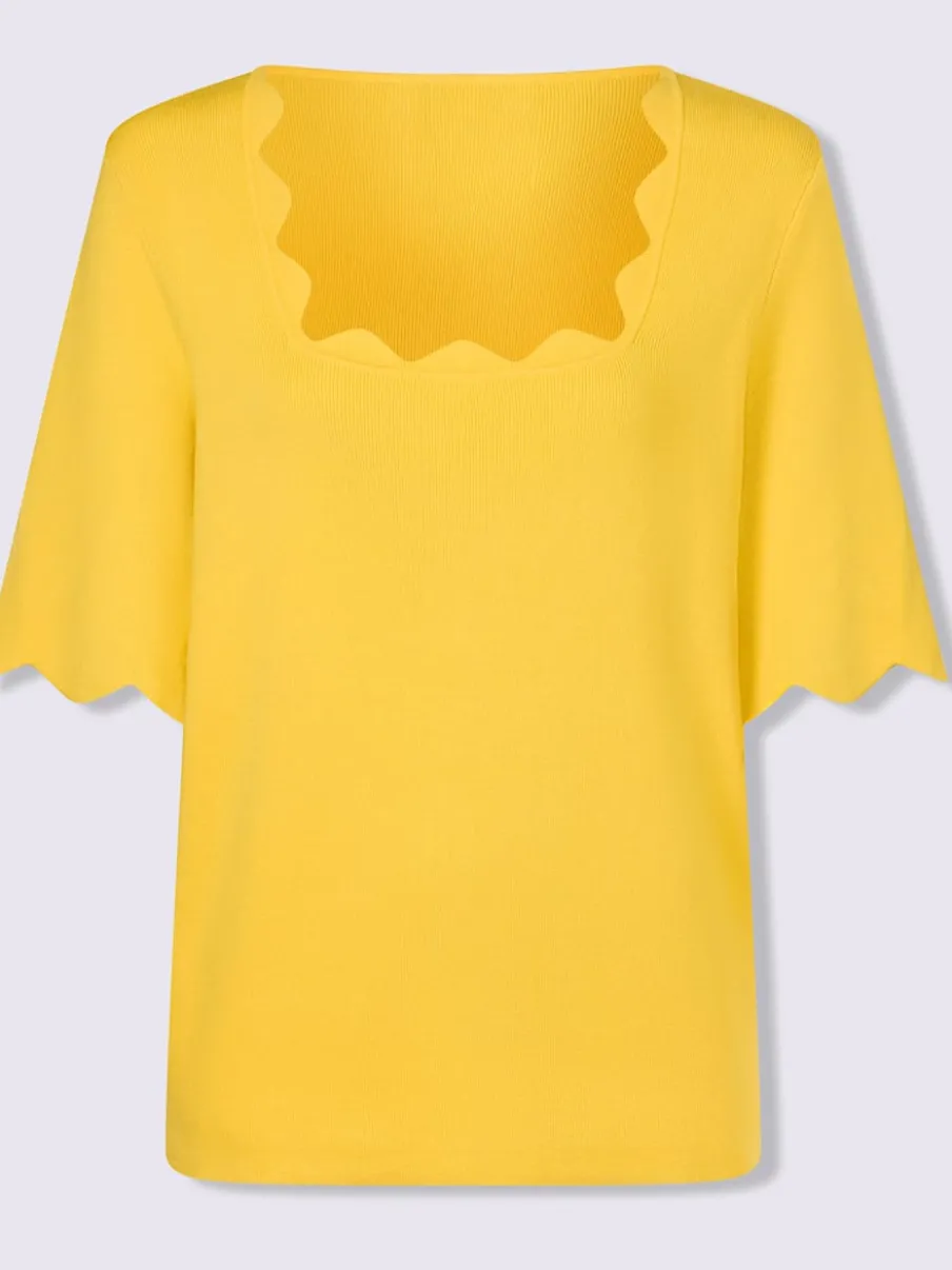 Pull en tricot fin avec encolure carrée et manches chauve-souris