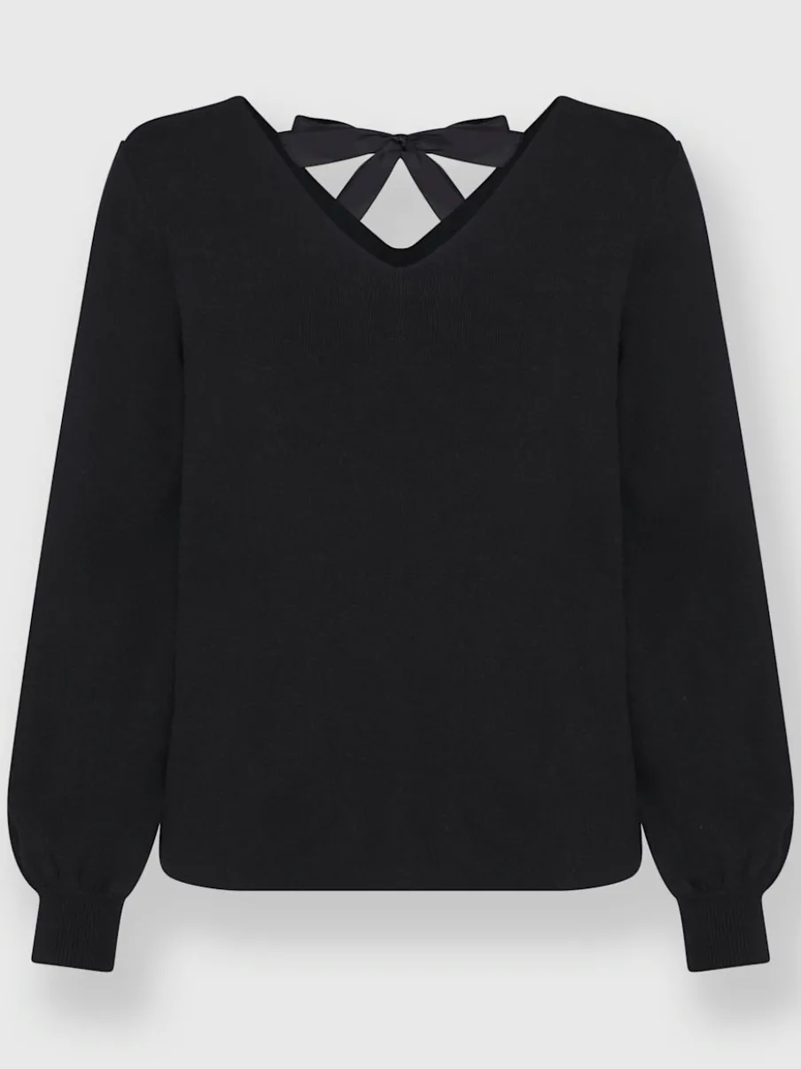 Pull en tricot fin encolure en V au dos