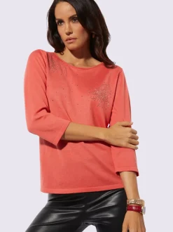 Pull en tricot fin à encolure ronde et manches 3/4 avec applications brillantes