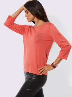 Pull en tricot fin à encolure ronde et manches 3/4 avec applications brillantes