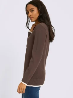 Pull en tricot fin à encolure ronde avec bords-côtes et rayures sportifs