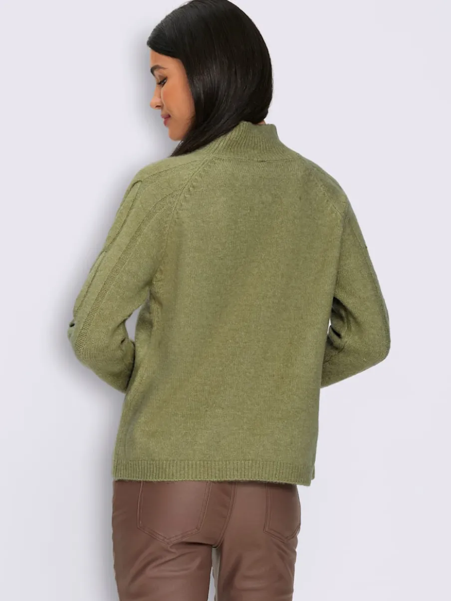 Pull en tricot motif torsadé mode