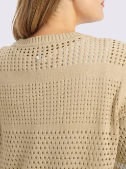 Pull en tricot tricot ajouré