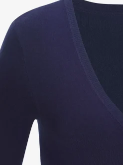 Pull en V à manches longues et bord-côtes avec finition raffinée