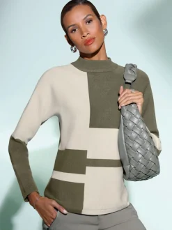 Pull jacquard avec col montant et manches chauve-souris