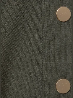 Pull long à encolure en U avec épaules dénudées et bords-côtes