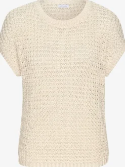 Pull à manches courtes avec large encolure ronde et finitions douces en tricot