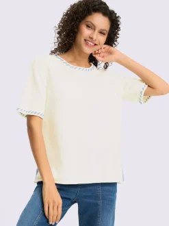 Pull à manches courtes en tricot fin avec coutures contrastées