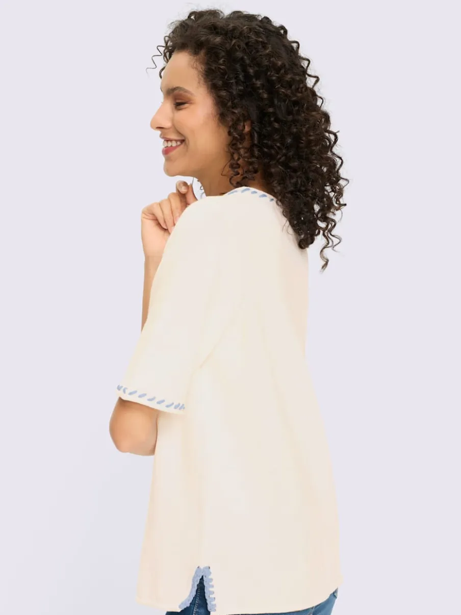 Pull à manches courtes en tricot fin avec coutures contrastées