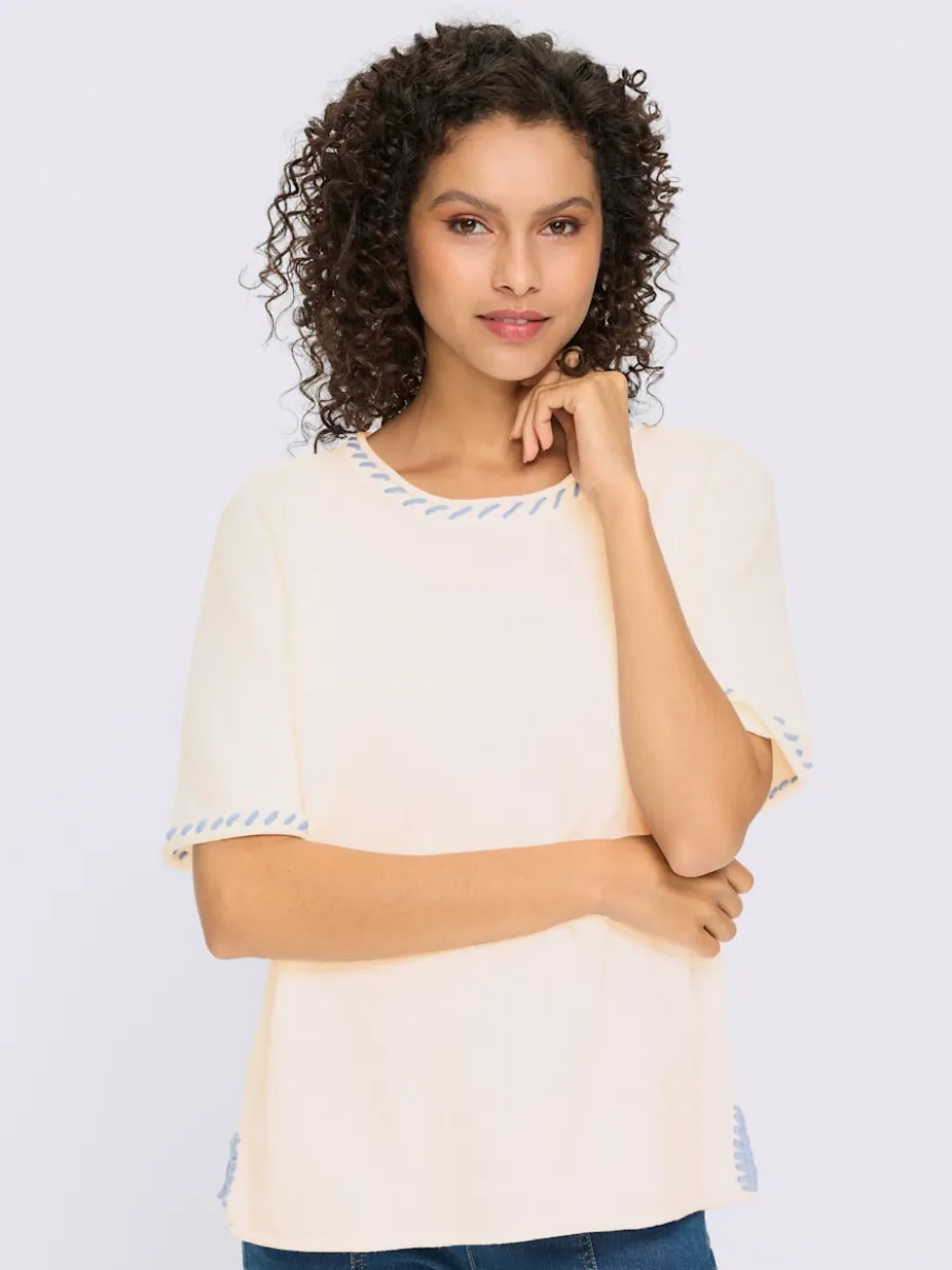 Pull à manches courtes en tricot fin avec coutures contrastées