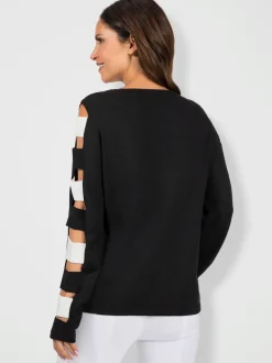 Pull à manches longues avec découpes encolure en V