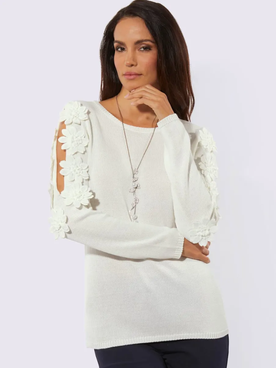 Pull à manches longues avec fleurs en relief aux épaules