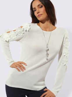 Pull à manches longues avec fleurs en relief aux épaules