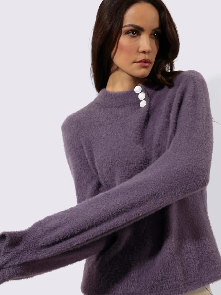 Pull à manches longues en tricot avec col côtelé et boutons décoratifs