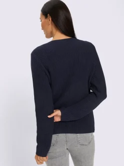 Pull pierres brillantes fantaisie devant