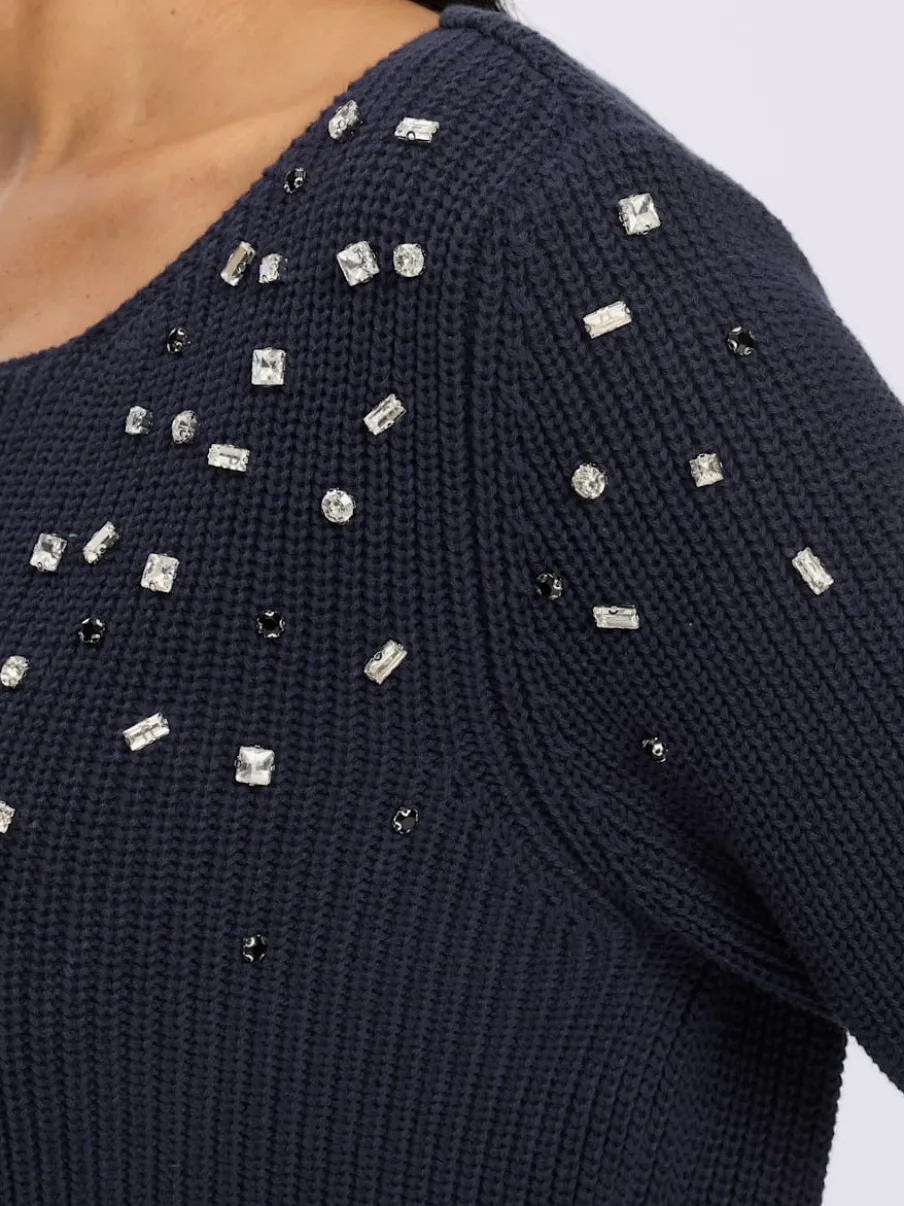 Pull pierres brillantes fantaisie devant
