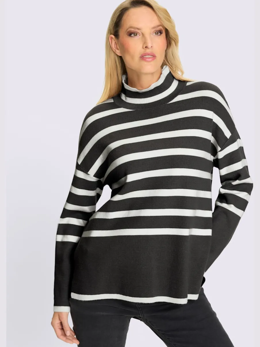 Pull à rayures avec col montant et manches longues