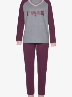 Pyjama au style universitaire