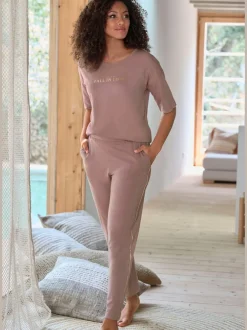 Pyjama avec jolis détails imprimés