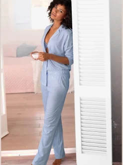 Pyjama classique avec imprimé discret sur toute la surface