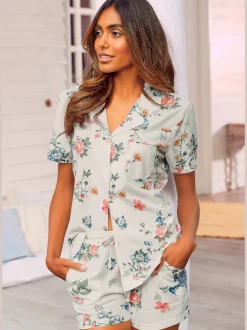 Pyjama court fantaisie coupe classique