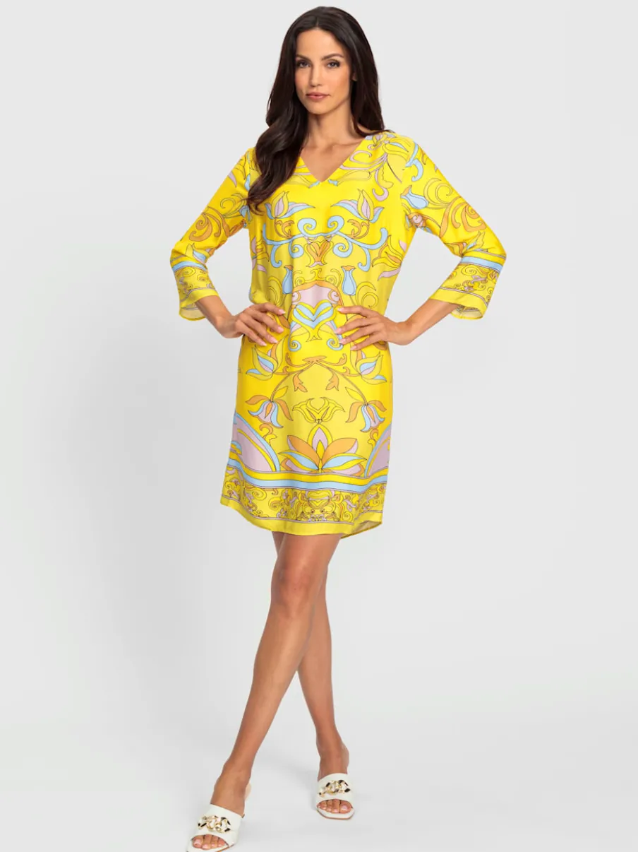 Robe ajustée avec col en V et motif floral