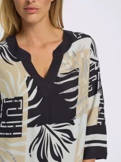 Robe avec col V et manches 3/4 à motif graphique