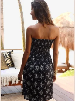 Robe bustier courte à motifs ethniques avec haut smocké