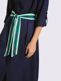 Robe-chemisier en lyocell avec col chemise et ceinture nouée