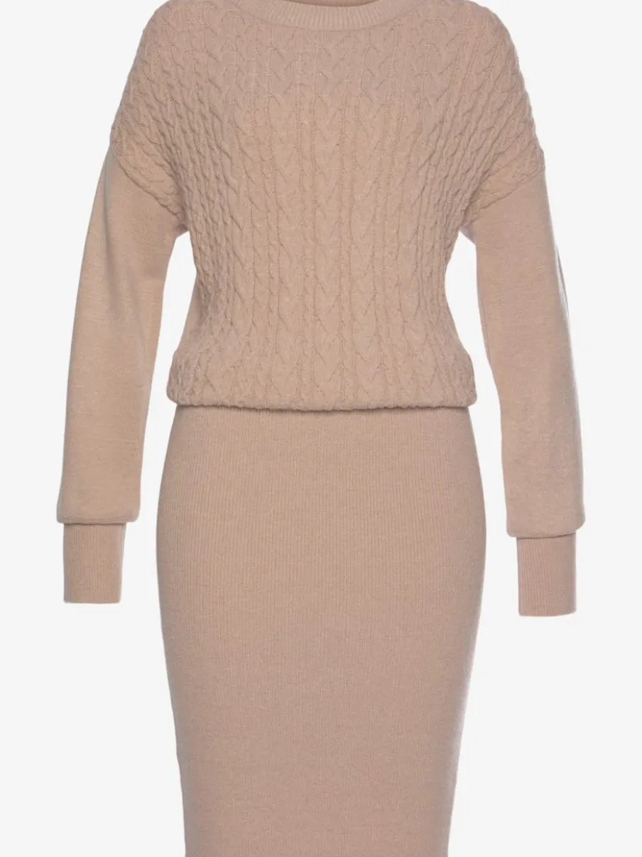 Robe courte en tricot à encolure ronde et manches longues
