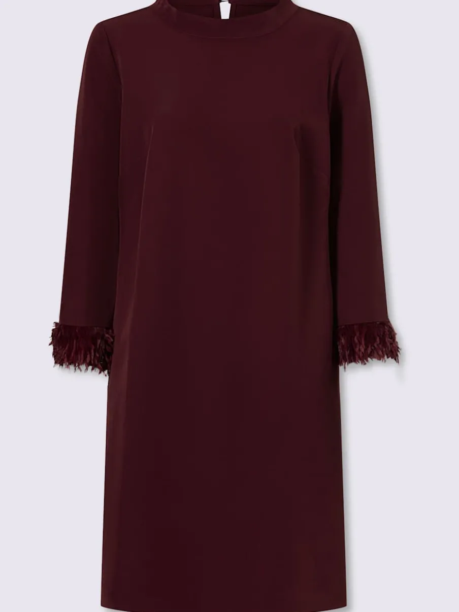 Robe de cocktail empiècement en imitation plumes amovible