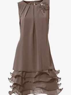Robe de cocktail à encolure ronde et sans manches avec volants